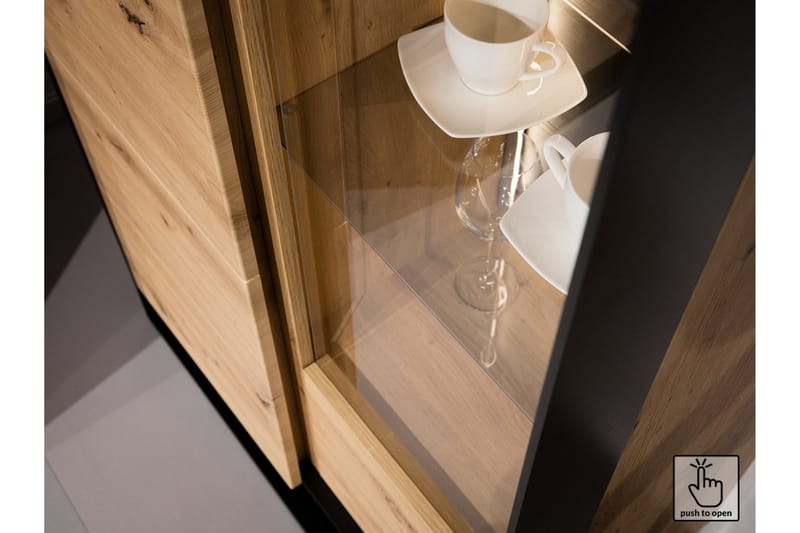 Quant Vitrinskåp 41 cm djup 110 cm bred 140 cm hög Trä - Ek/Svart - Products - Förvaring - Skåp - Vitrinskåp