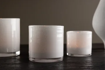 Glora Ljuslykta 10x10 cm - Vit - Products - Inredning - Ljus & dofter - Ljusstakar & ljuslyktor