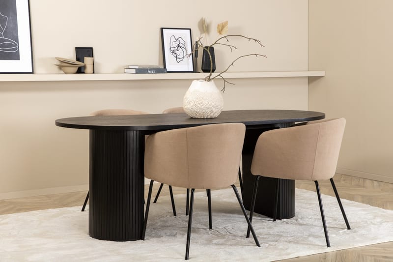 Bianca Matgrupp 200 cm Oval med 4 Berit stolar - Beige - Products - Möbler - Bord & matgrupp - Matgrupp