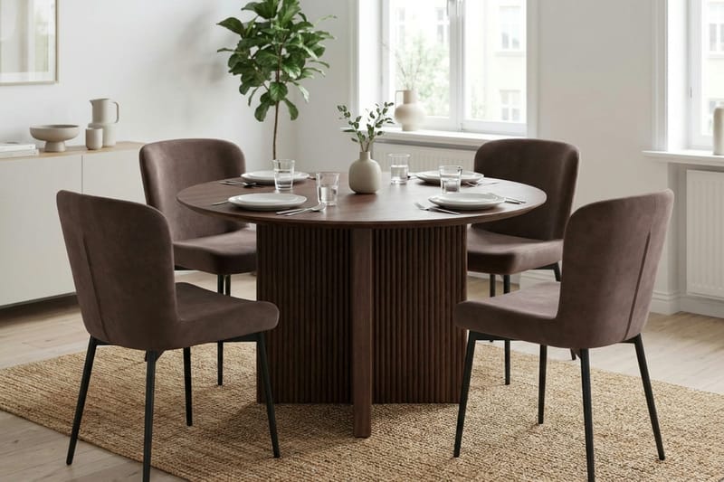 Edda Matgrupp runt 110 cm Valnöt med 4 Elsie Matstolar - Valnöt/Brun - Products - Möbler - Bord & matgrupp - Matgrupp