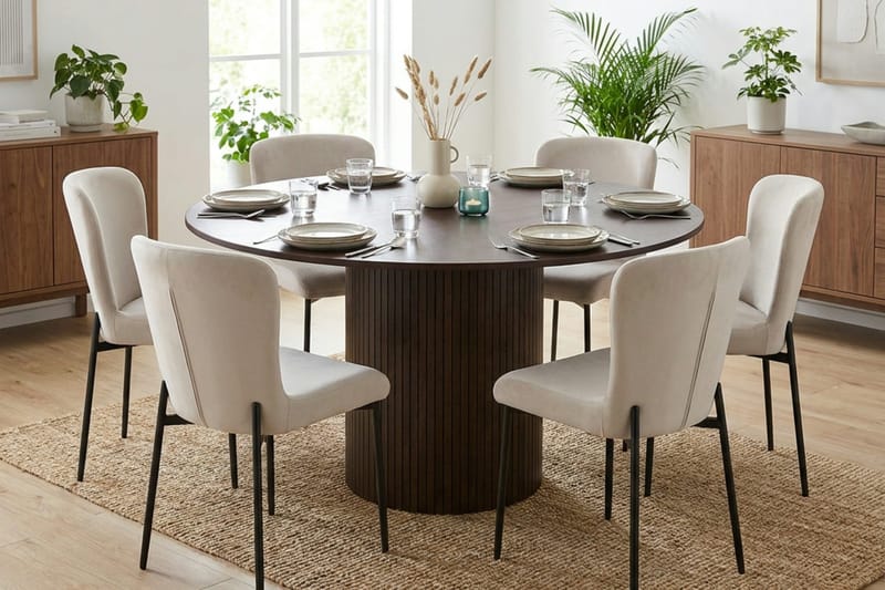 Kopparbo Matgrupp runt 130 cm Rökt Ek med 6 Elsie Matstolar - Rökt ek/Beige - Products - Möbler - Bord & matgrupp - Matgrupp