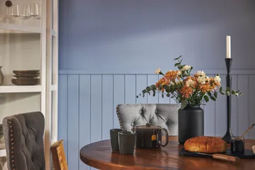 Lyon Matgrupp 120 cm Rund inkl 4 Bergviken Stolar - Brun - Products - Möbler - Bord & matgrupp - Matgrupp