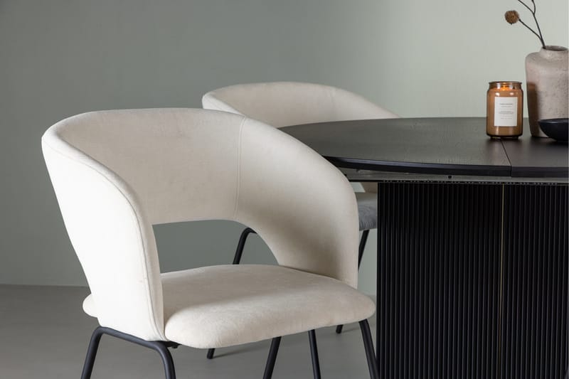 Matilda Matgrupp 130 cm Rund med 4 Day Stolar - Svart - Products - Möbler - Bord & matgrupp - Matgrupp