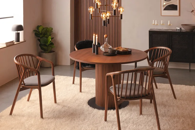 Noira Matgrupp 120 cm Runt Matbord med 4 Noira Stolar - Valnöt - Products - Möbler - Bord & matgrupp - Matgrupp