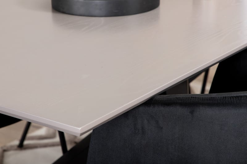 Piazza Matgrupp 180 cm Rektangulär med 6 Berit stolar - Svart - Products - Möbler - Bord & matgrupp - Matgrupp