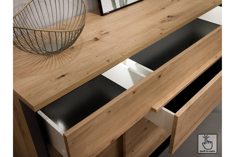 Quant Bord 84x140 cm - Ek/Svart - Products - Möbler - Bord & matgrupp - Matbord & köksbord