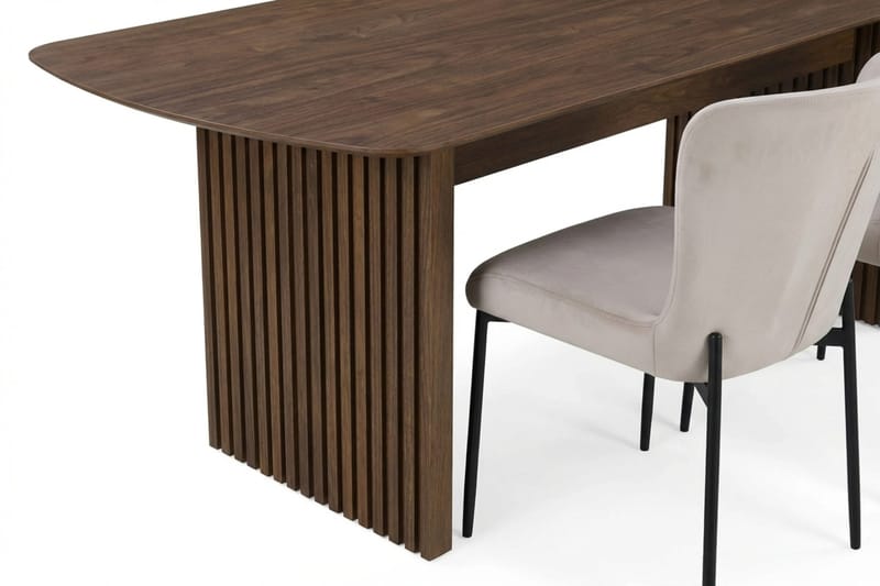 Richeto Matgrupp Rökt Ek 240 cm med 6 Elsie Matstolar - Rökt ek/Beige - Products - Möbler - Bord & matgrupp - Matgrupp