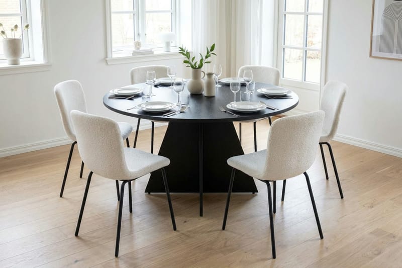 Vera Matgrupp runt 130 cm Svart med 6 Katy Matstolar - Svartlaserad ek - Products - Möbler - Bord & matgrupp - Matgrupp