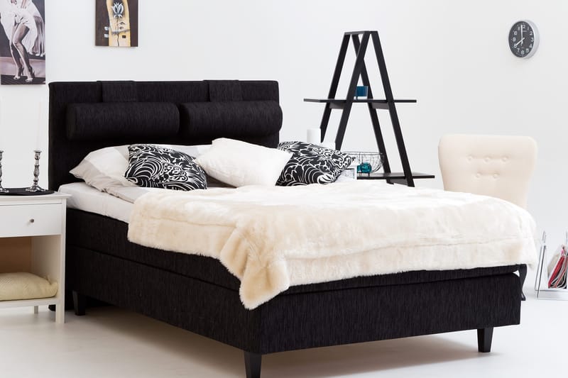 Charleston Kontinentalsäng 140x200 Fast Polyeterskum - Svart - Products - Möbler - Säng - Kontinentalsäng