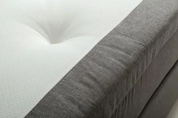 James Kontinentalsäng 180x200 cm - Ljusgrå - Products - Möbler - Säng - Kontinentalsäng