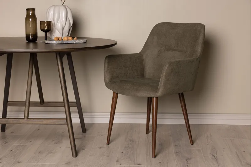 Tomorrow Karmstol - Brun - Products - Möbler - Fåtölj & stolar - Matstol & köksstol