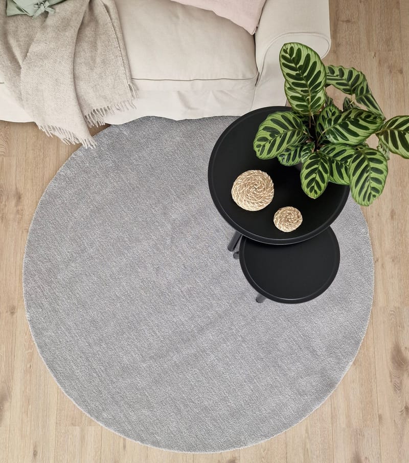 Feel Matta 120 Rund - Silver - Products - Textil & mattor - Matta - Modern matta - Ryamatta